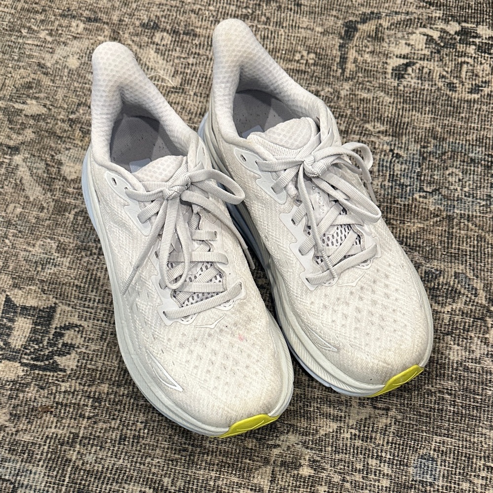 Women’s Hoka Clifton 9
